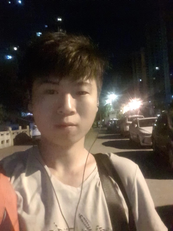流星的瞬间的第一张照片--福建中老年相亲网