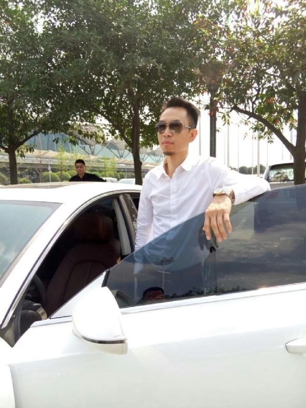 杨岳的第一张照片--福建中老年相亲网