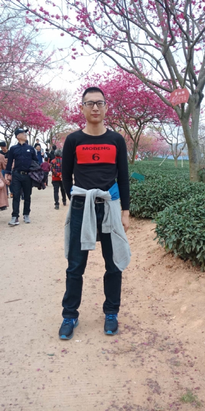 小梁的第二张照片--福建中老年相亲网