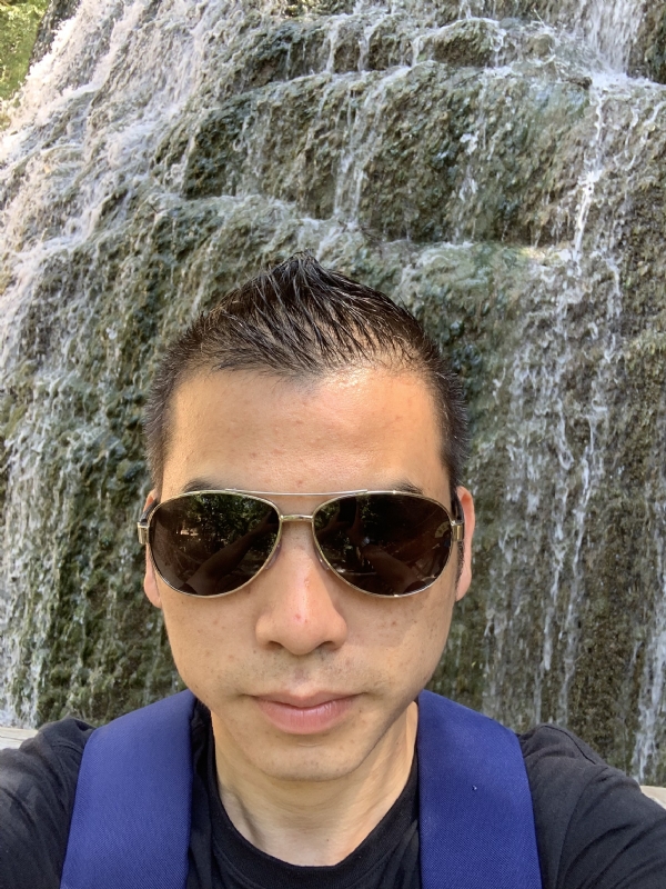 高兴的第二张照片--福建中老年相亲网