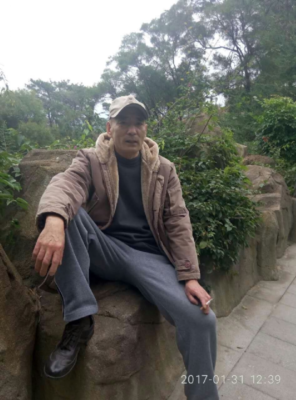热腾腾的第一张照片--福建中老年相亲网