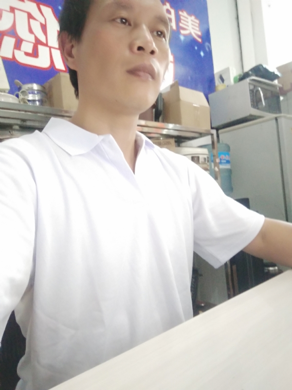 深蓝色的海的第一张照片--福建中老年相亲网