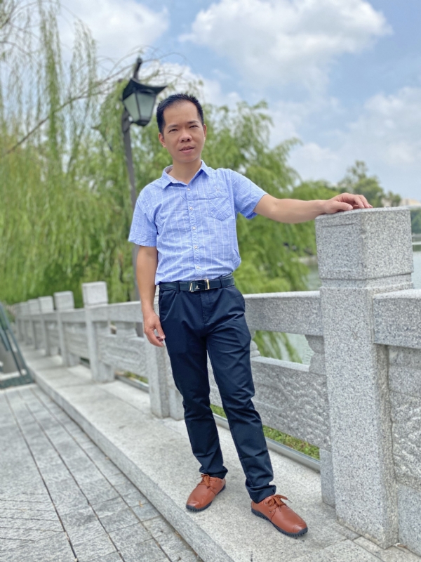 奇峰向阳的第一张照片--福建中老年相亲网