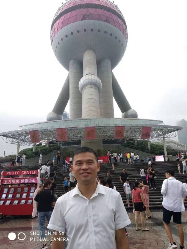小猫吃老鼠的第一张照片--福建中老年相亲网