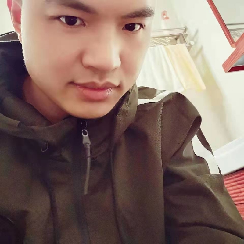 高大上的宅男的第一张照片--福建中老年相亲网