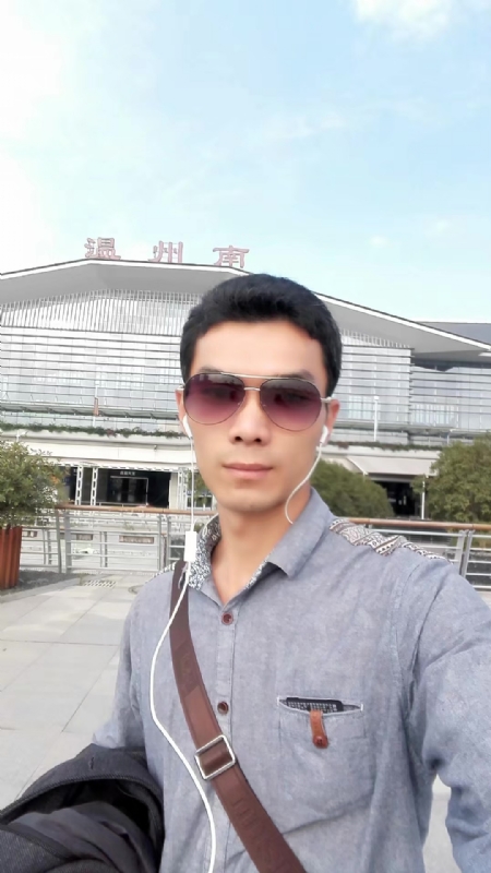 错把真心喂了狗的第三张照片--福建中老年相亲网