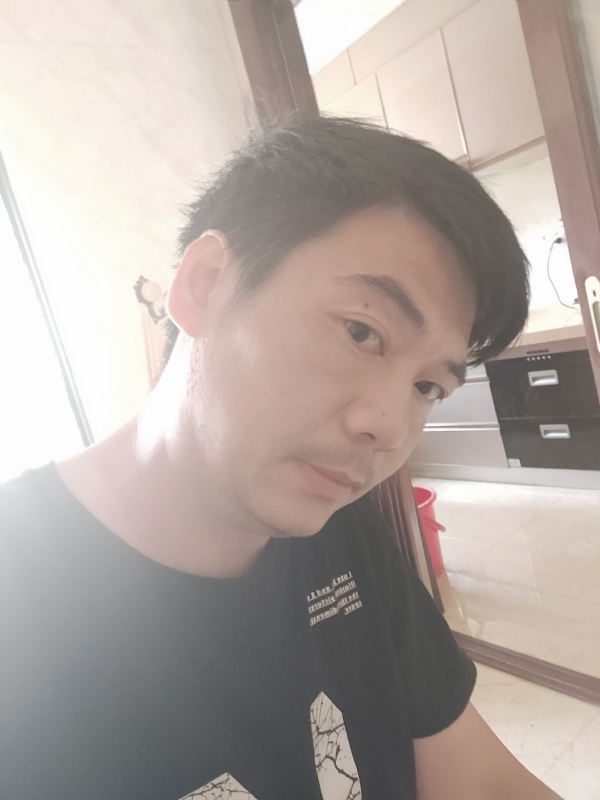 漫步的第一张照片--福建中老年相亲网