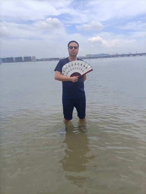 浪迹天涯的第一张照片--福建中老年相亲网