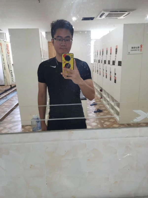 习惯发呆的第一张照片--福建中老年相亲网