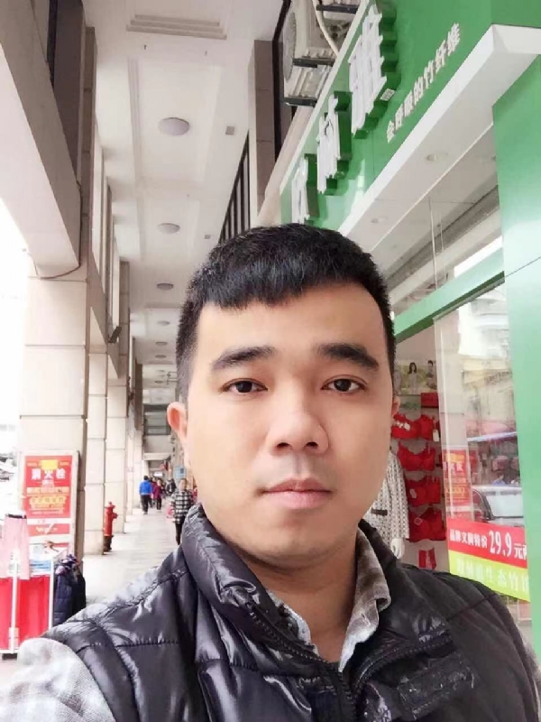 小小怪兽的第一张照片--福建中老年相亲网