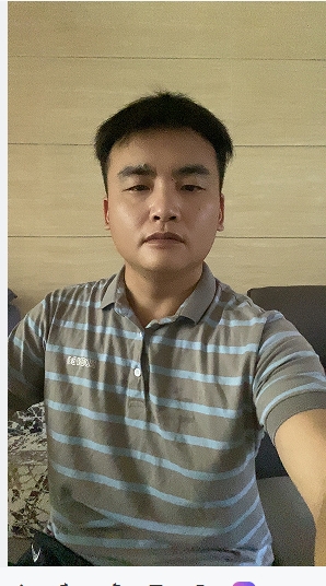 走在红毯那一天的第二张照片--福建中老年相亲网